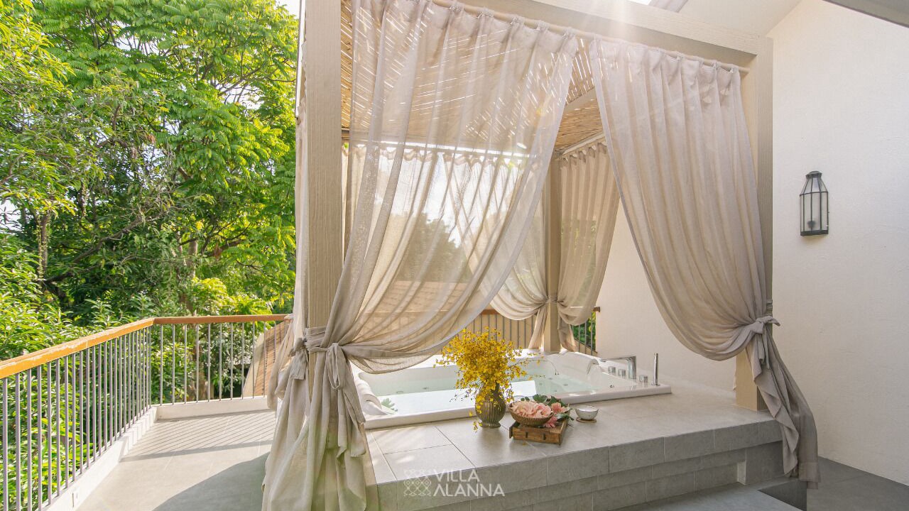 Photo of Patio Balcony in Old City