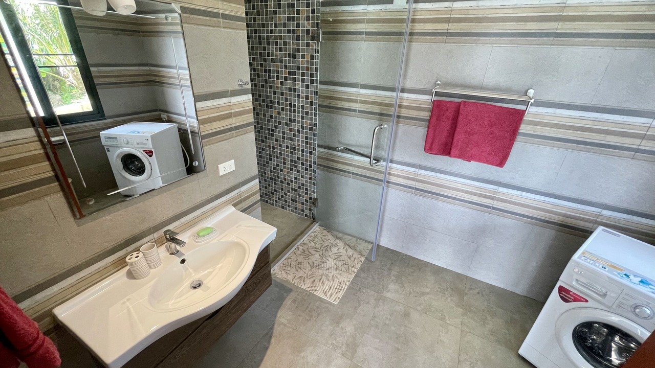 Photo of Bathroom in Ko Lanta