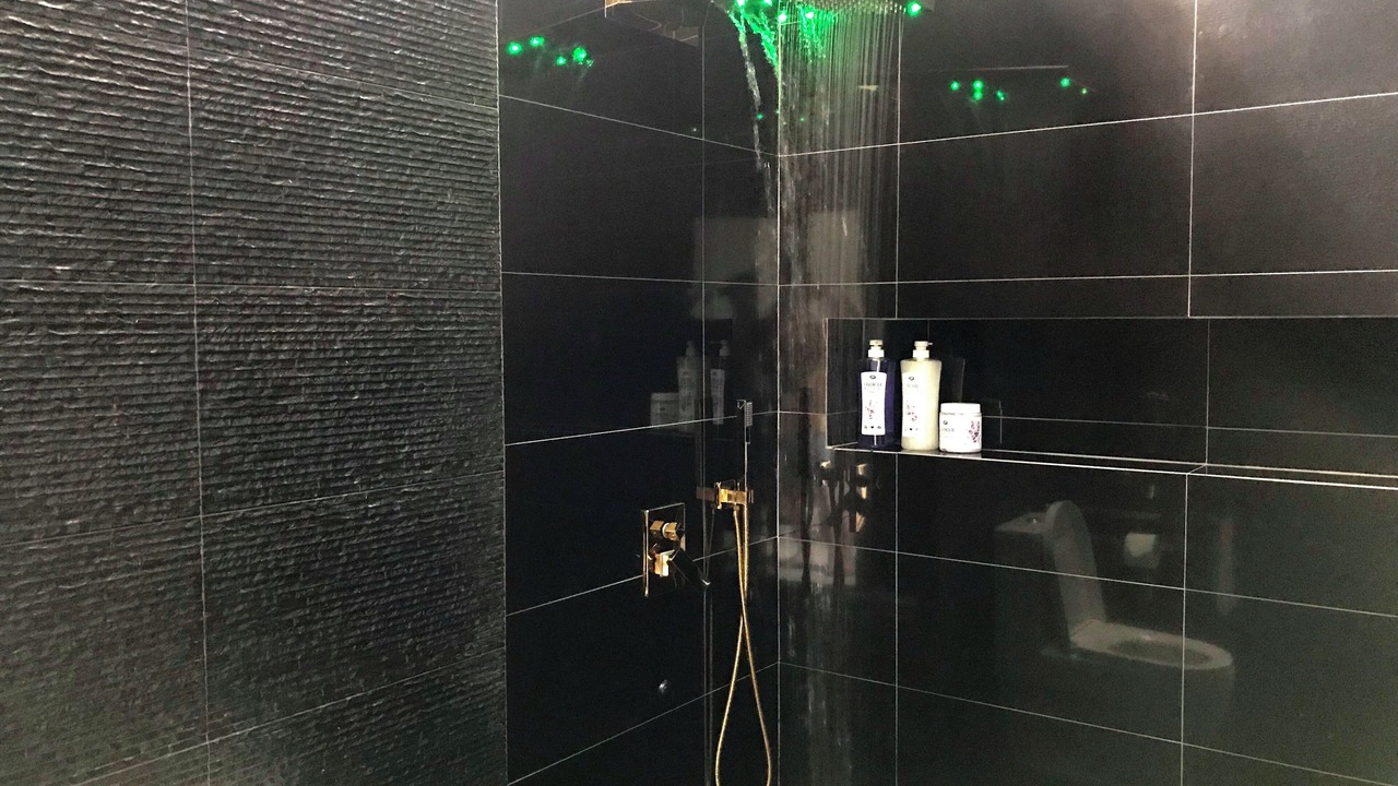 Photo of Bathroom in Wat Ket