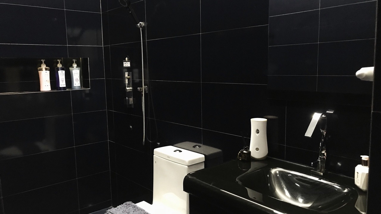 Photo of Bathroom in Wat Ket