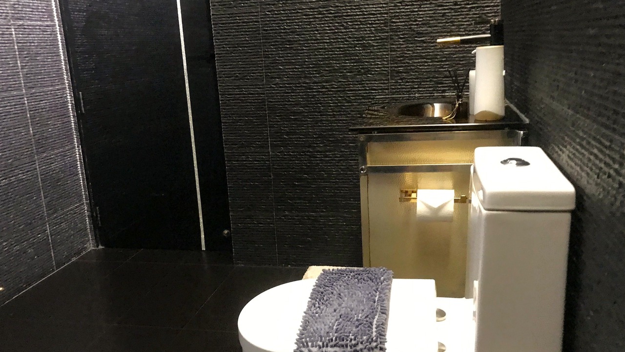 Photo of Bathroom in Wat Ket