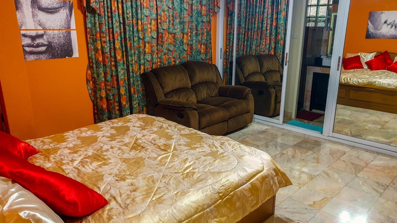Photo of Bedroom in Na Kluea
