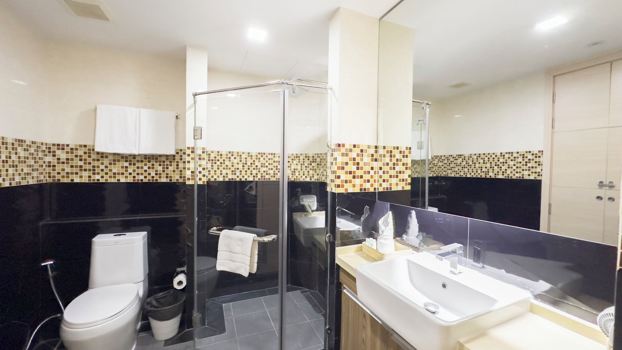 Photo of Bathroom in Ekkamai