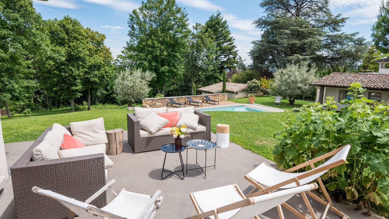 Photo of Patio Balcony in Saint-Didier-au-Mont-d'Or