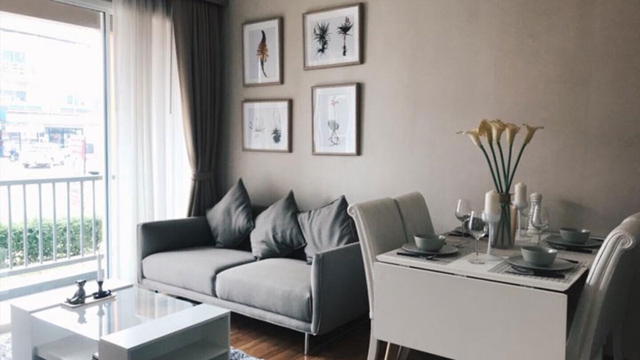Photo of Livingroom in Tha Tum
