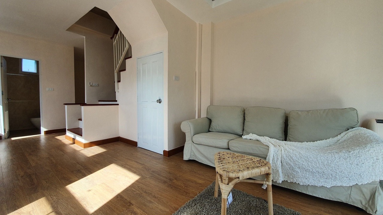 Photo of Livingroom in Chom Phon