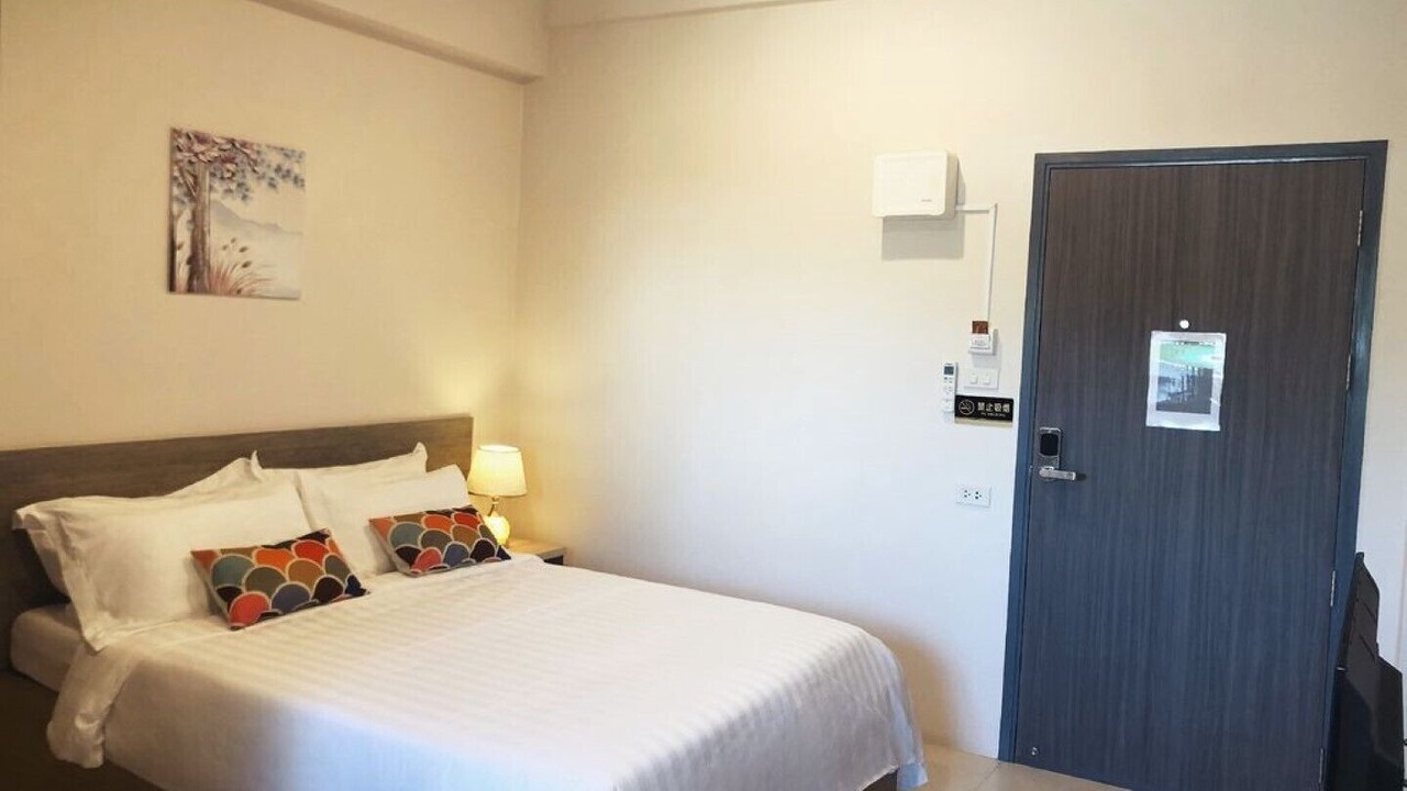 Photo of Bedroom in Samsen Nok