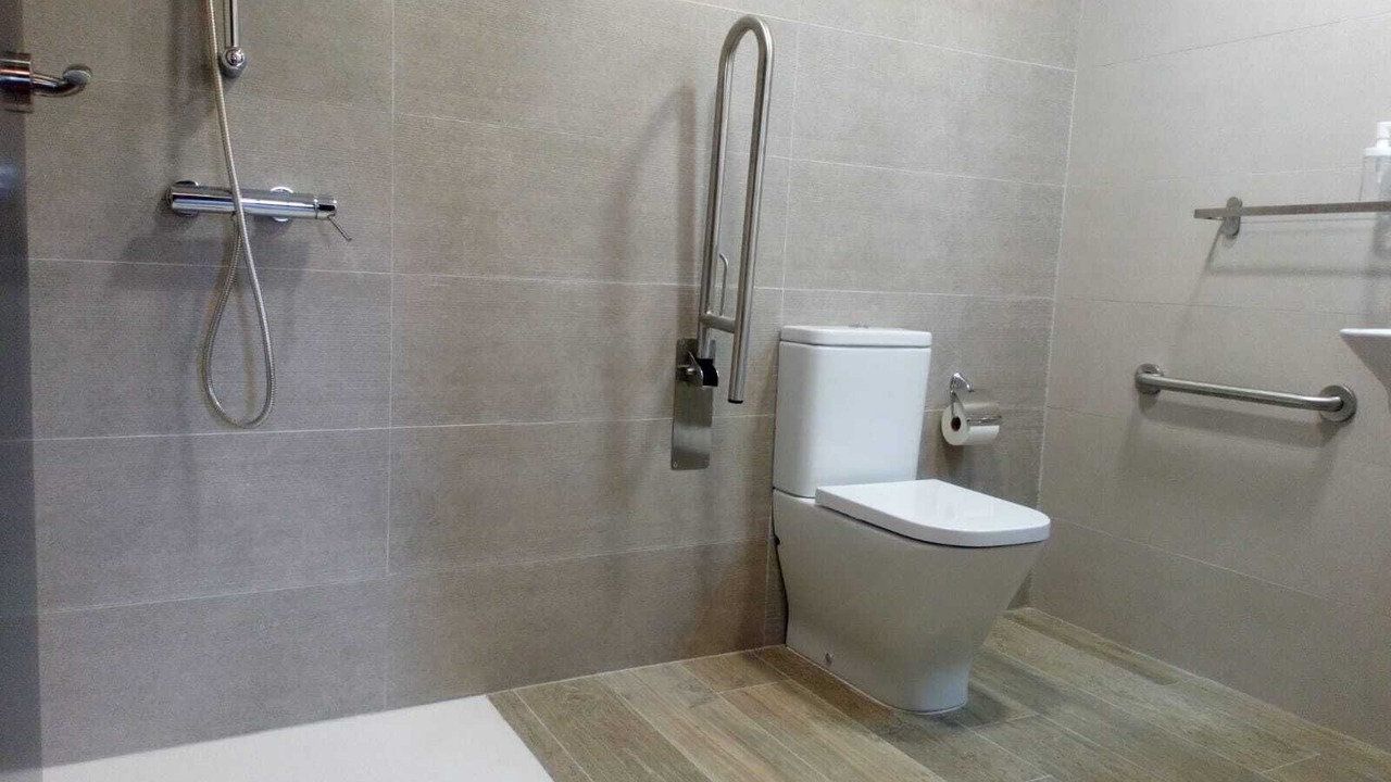 Photo of Bathroom in Allin