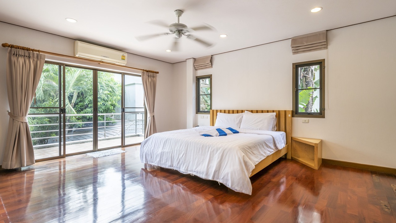 Photo of Bedroom in Phlabphla