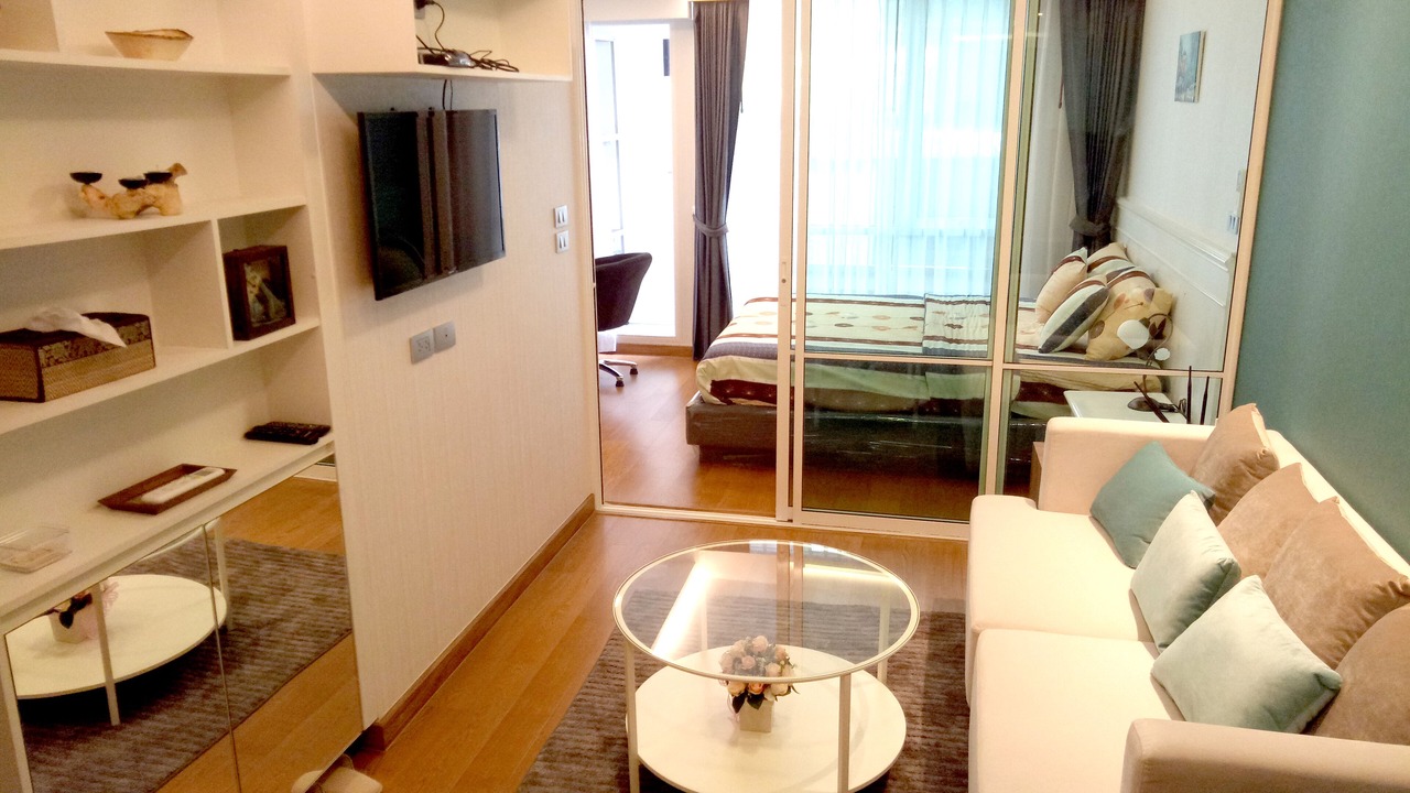 Photo of Bedroom in Khlong Toei Nuea