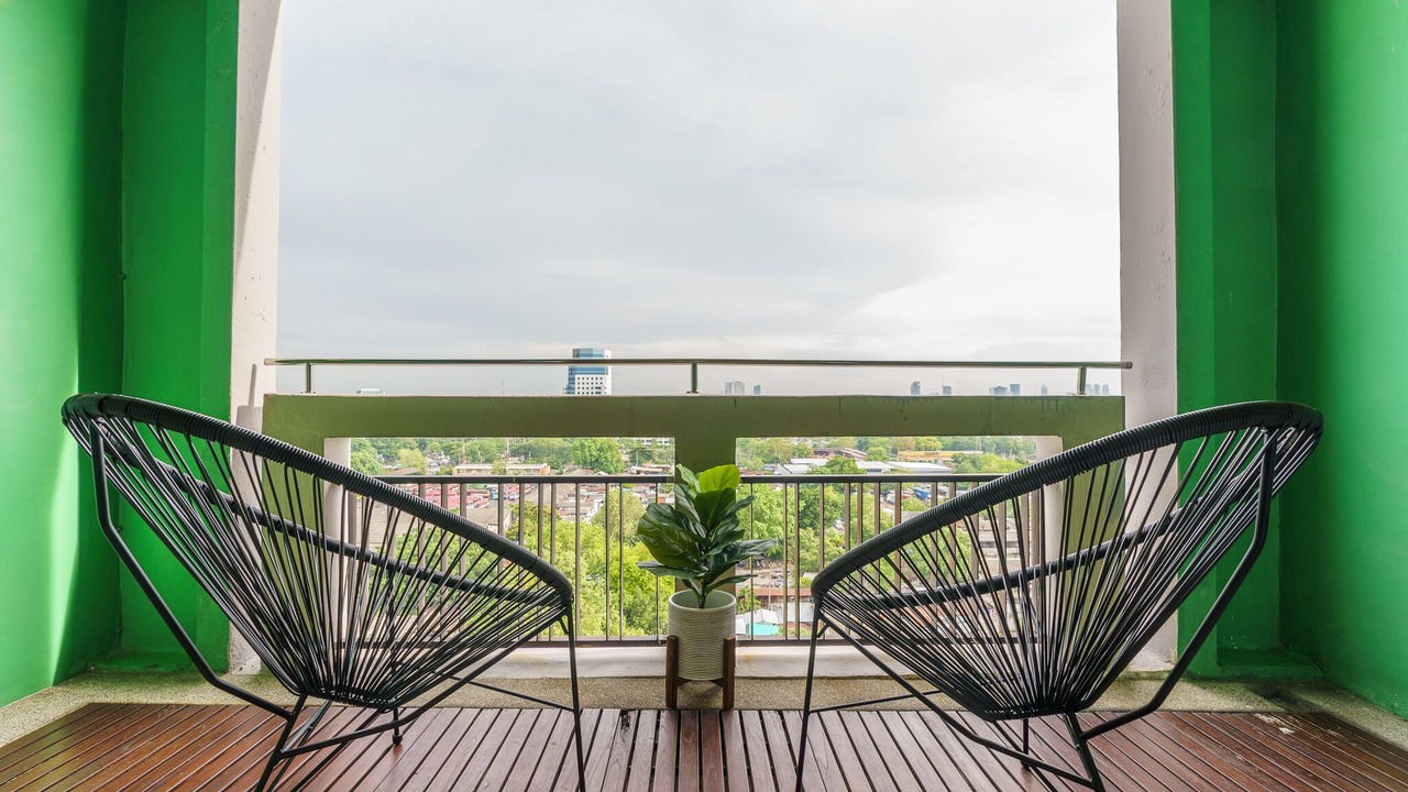 Photo of Patio Balcony in Khlong Toei