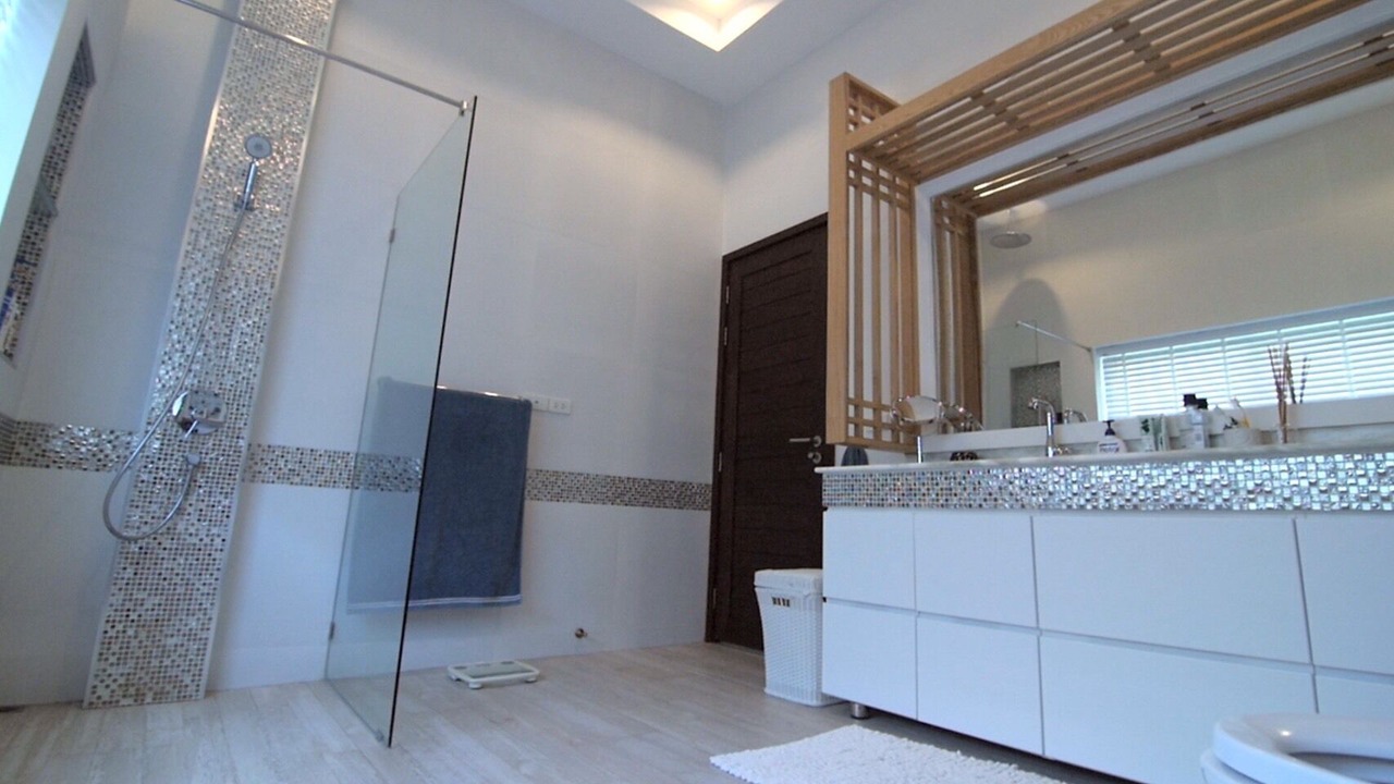 Photo of Bathroom in Nong Kae
