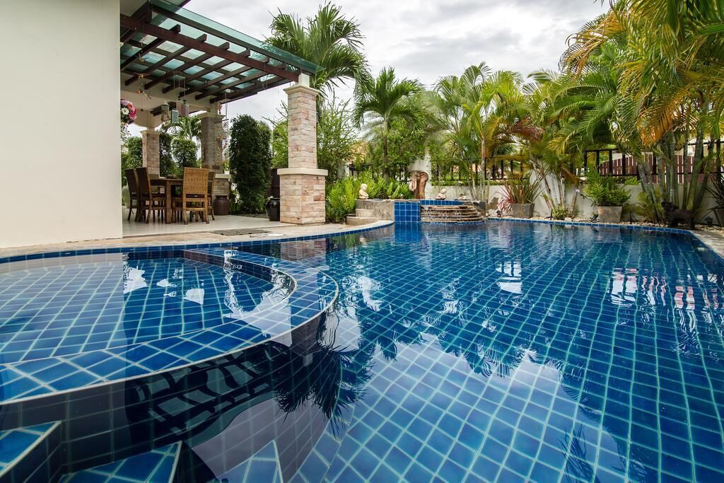 Photo of Outdoor in Hin Lek Fai