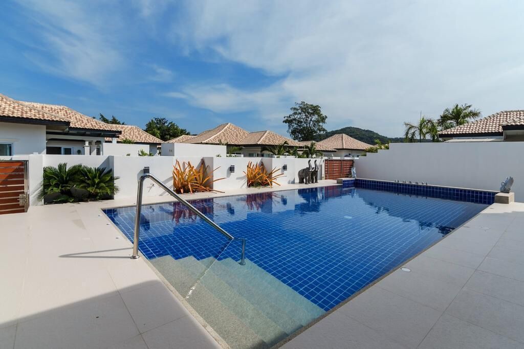 Photo of Outdoor in Hin Lek Fai