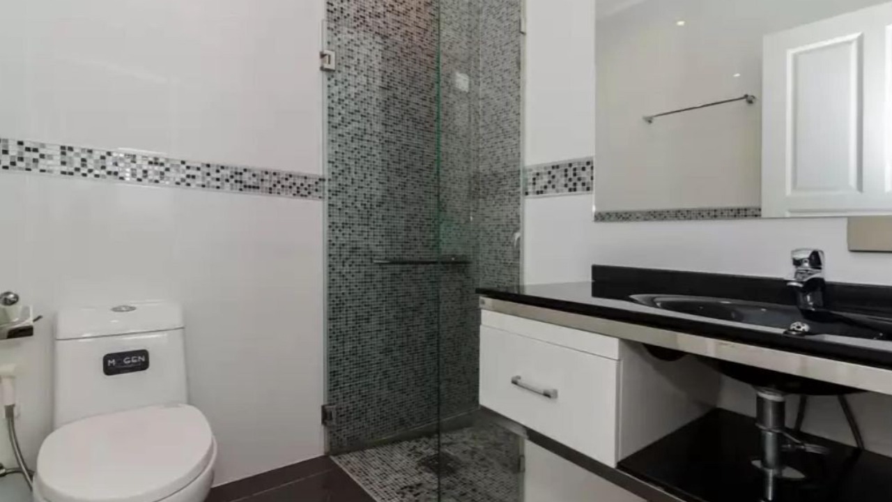 Photo of Bathroom in Hin Lek Fai