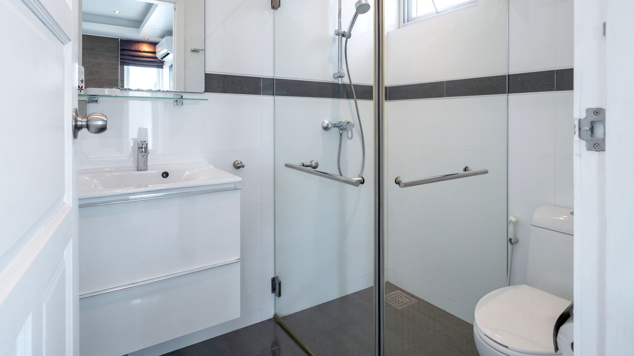 Photo of Bathroom in Hin Lek Fai