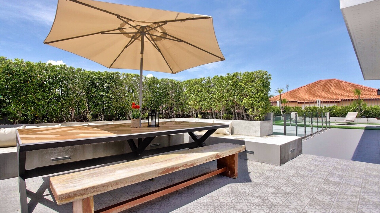 Photo of Outdoor in Na Kluea