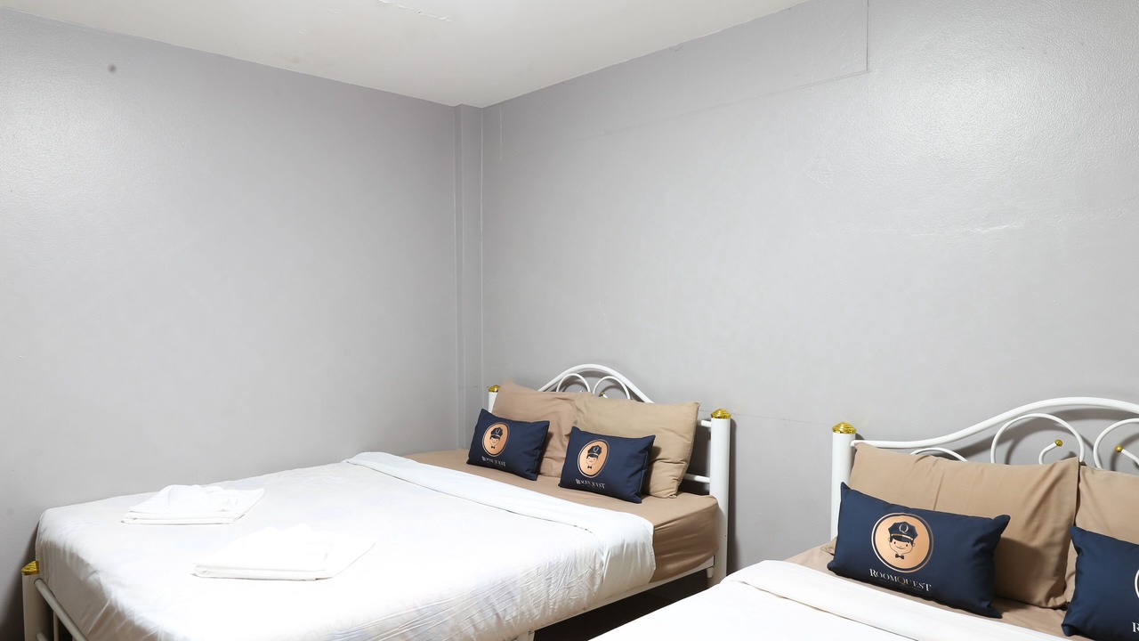 Photo of Bedroom in Amphawa