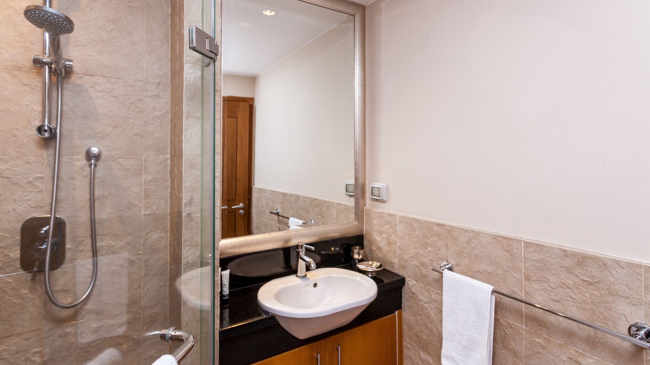 Photo of Bathroom in Yan Nawa
