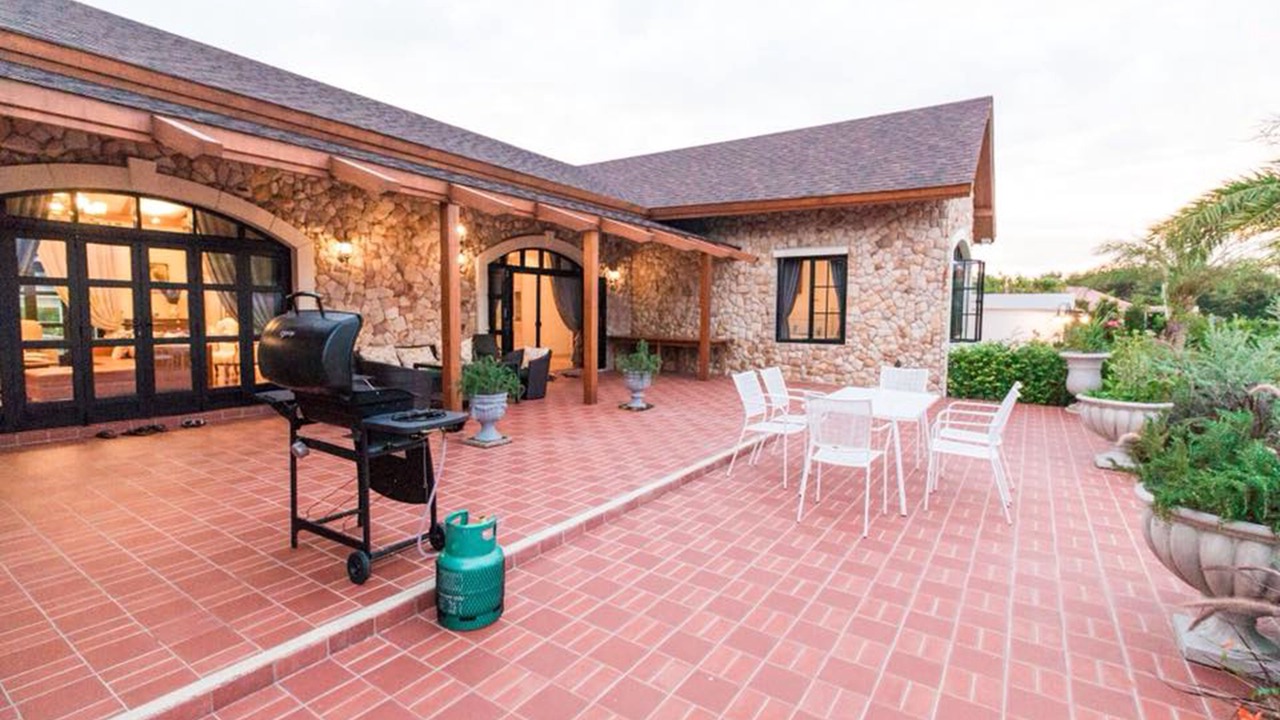 Photo of Patio Balcony in Khlong Muang