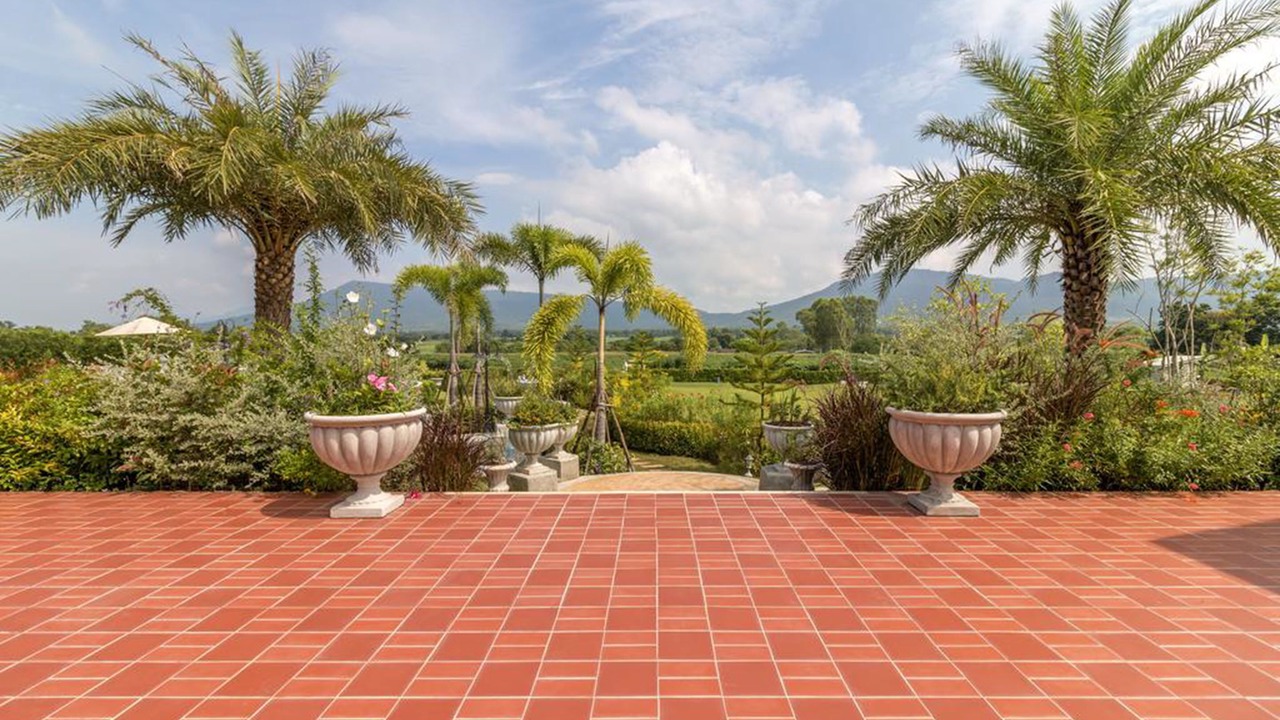 Photo of Patio Balcony in Khlong Muang