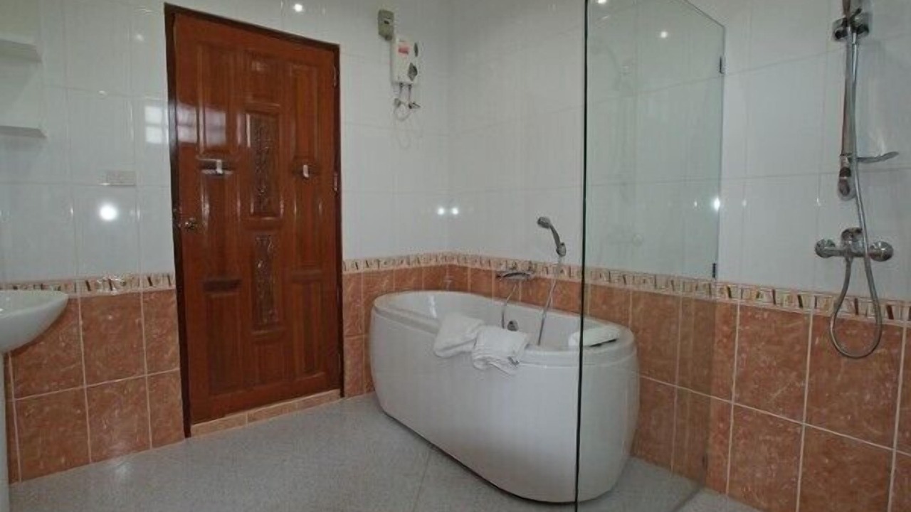 Photo of Bathroom in Ta Noen