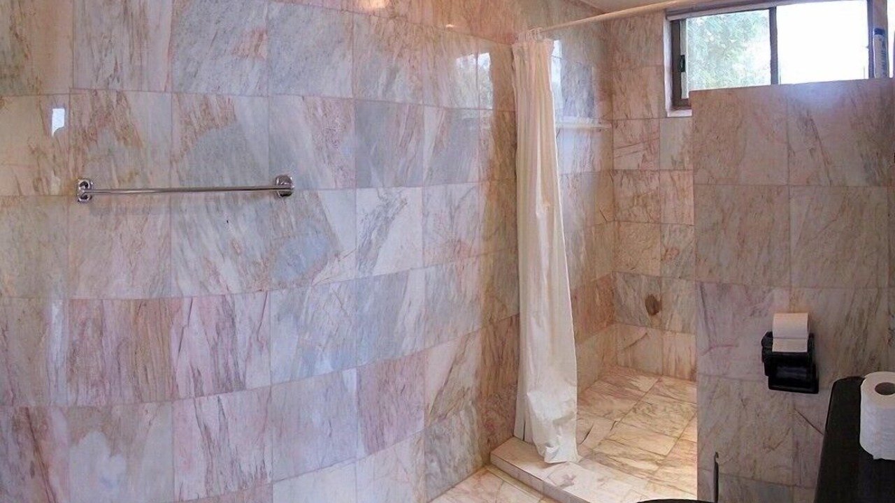 Photo of Bathroom in Kram