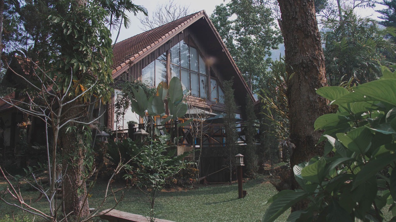 Photo of Others in Pong Yaeng