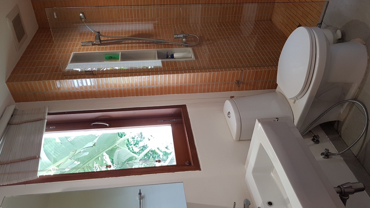 Photo of Bathroom in Pak Nam Pran
