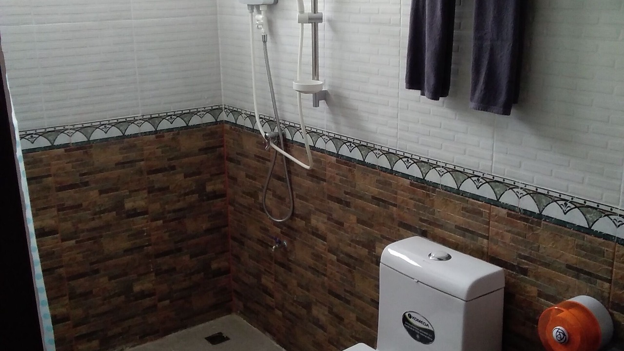 Photo of Bathroom in Wat Ket
