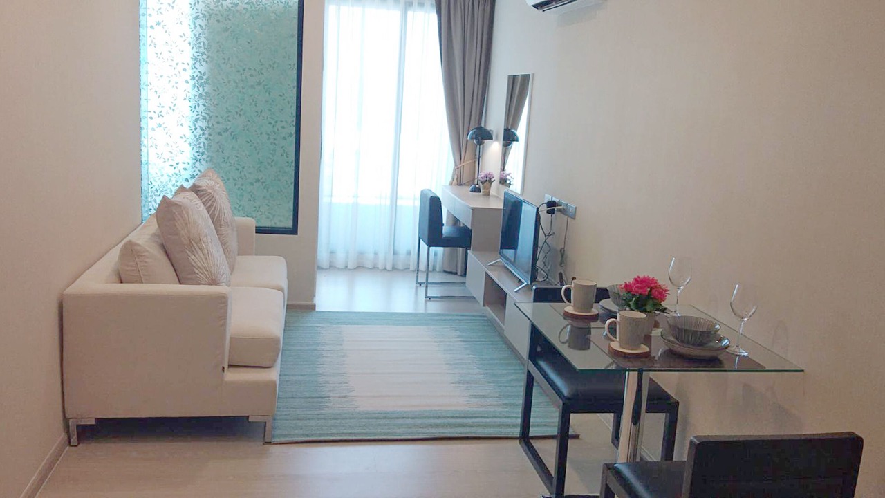 Photo of Livingroom in Khlong Tan