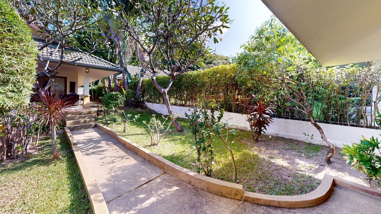Photo of Outdoor in Moo 5