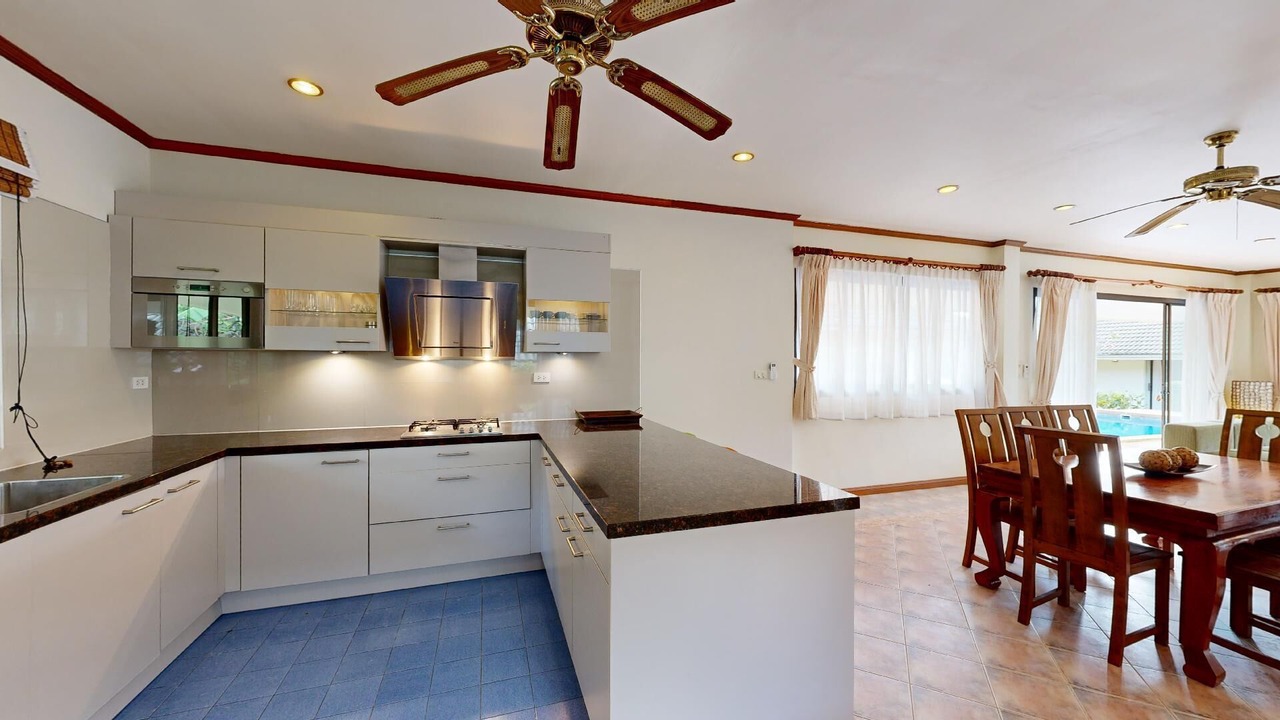 Photo of Kitchen in Moo 5