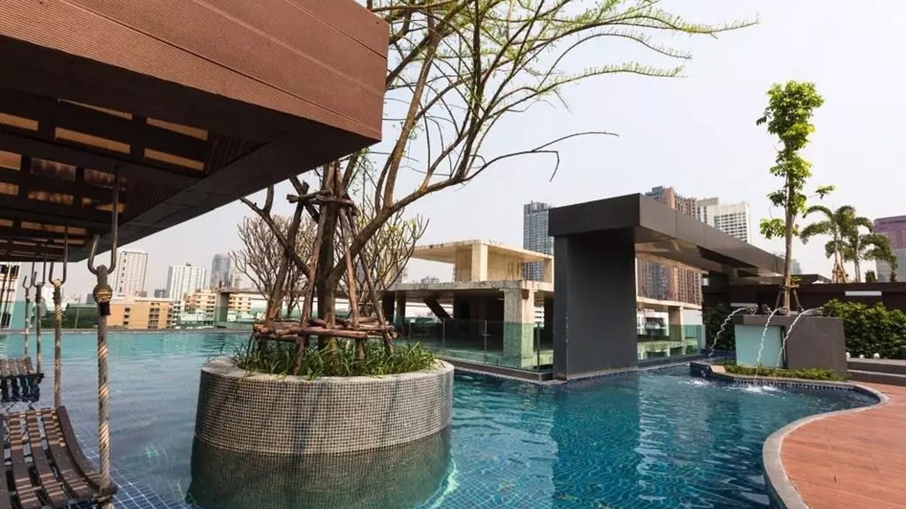 Photo of Outdoor in Khlong Toei Nuea