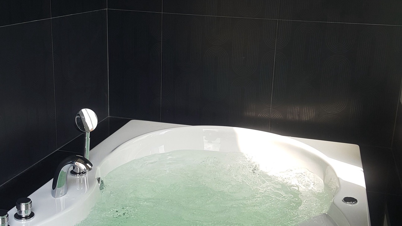 Photo of Bathroom in Saphan Sung