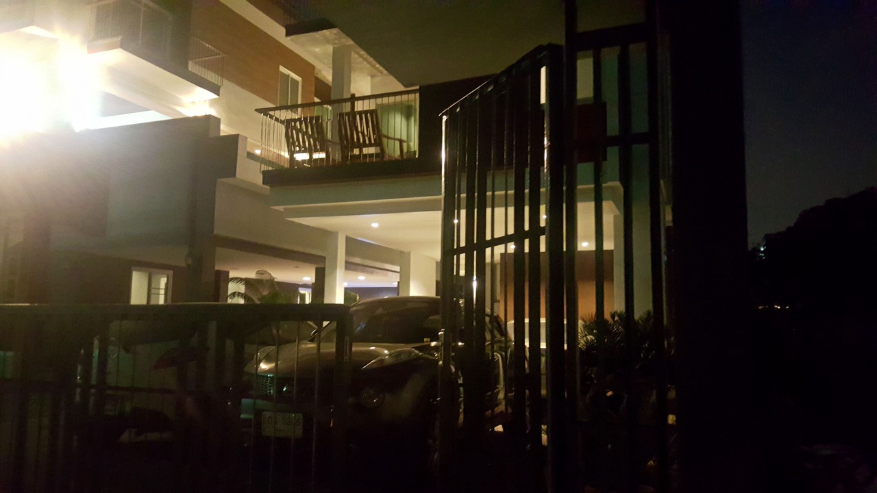 Photo of Outdoor in Saphan Sung
