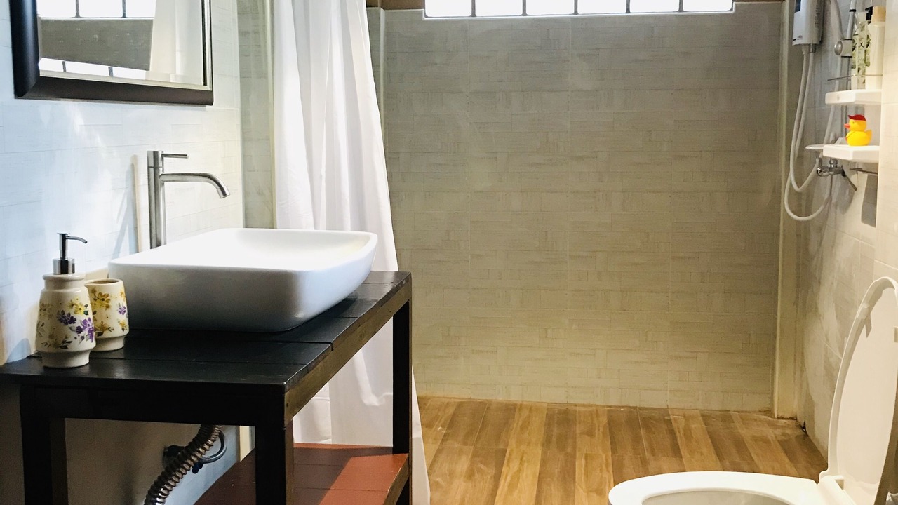 Photo of Bathroom in Damnoen Saduak