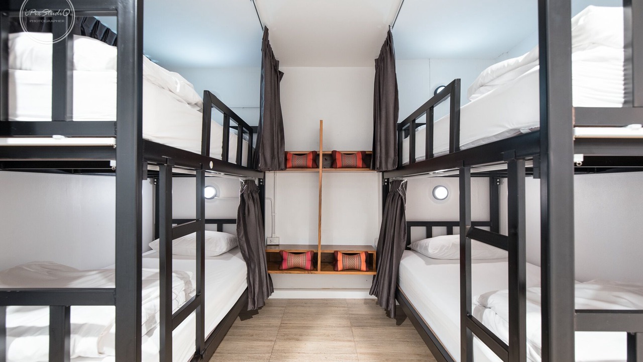 Photo of Bedroom in Khlong Toei