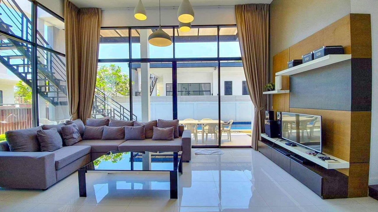 Photo of Livingroom in Bang Sare
