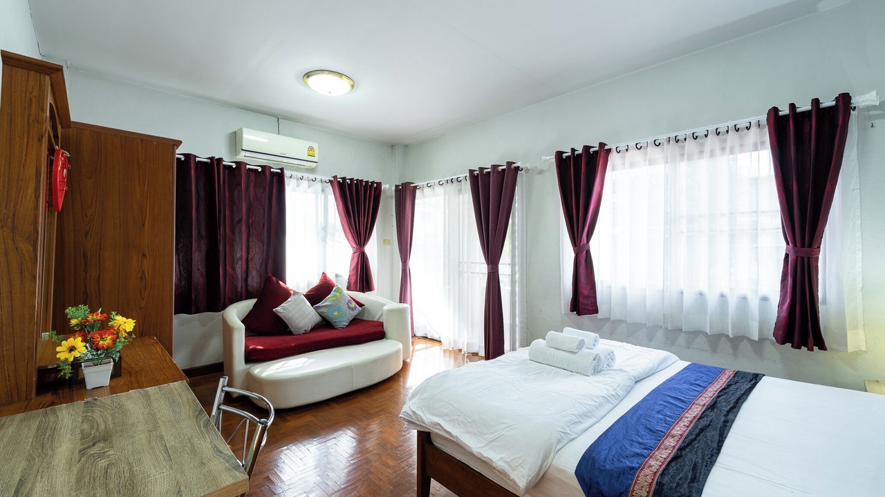 Photo of Bedroom in Chang Khlan
