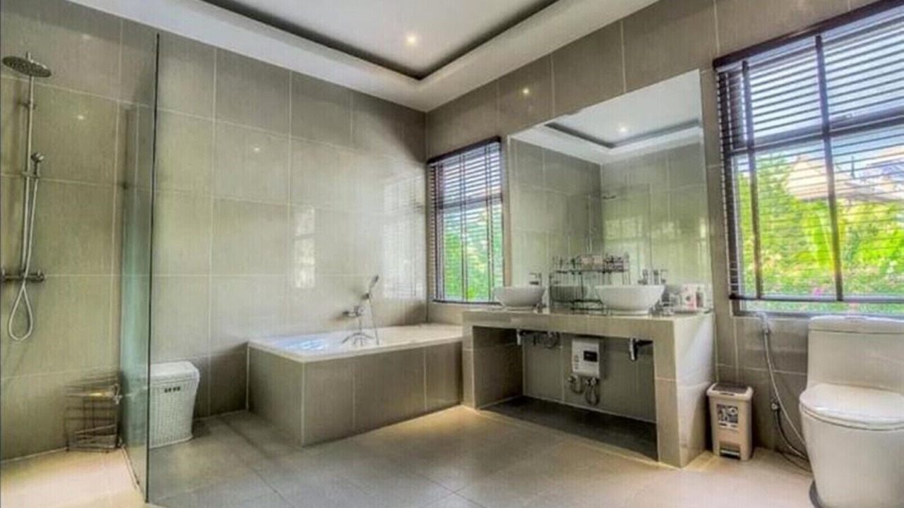 Photo of Bathroom in Ban Saiyuan