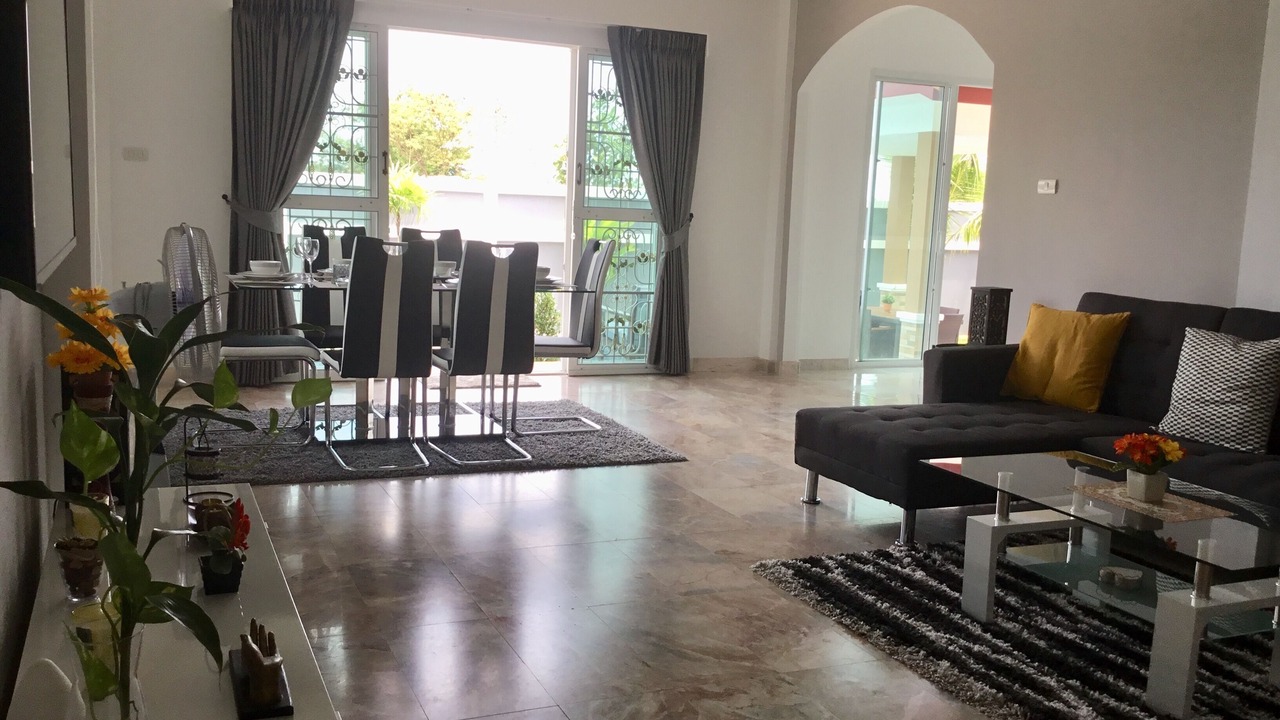 Photo of Livingroom in Bang Sare