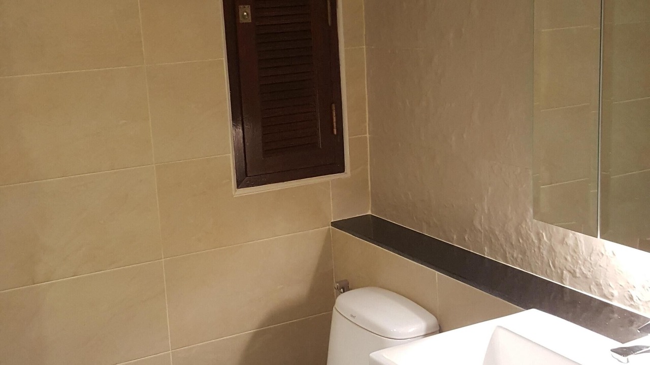 Photo of Bathroom in Old City