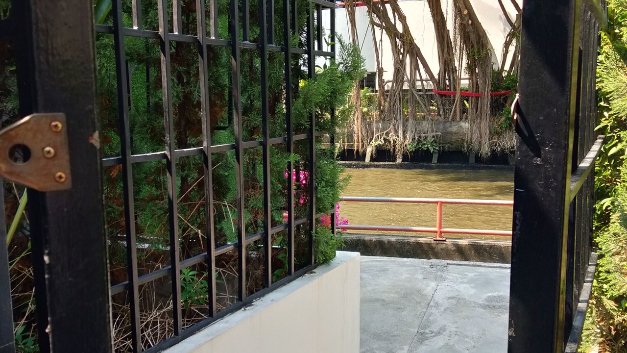 Photo of Outdoor in Khlong Toei Nuea