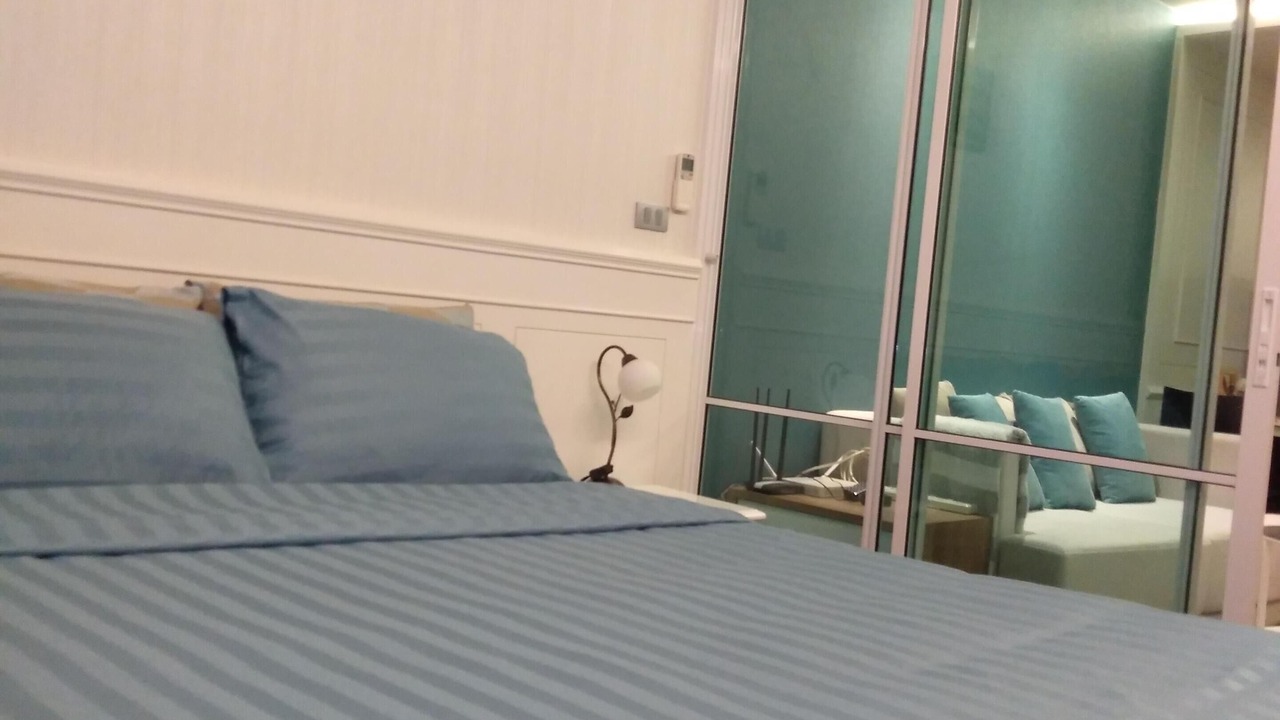 Photo of Bedroom in Khlong Toei Nuea