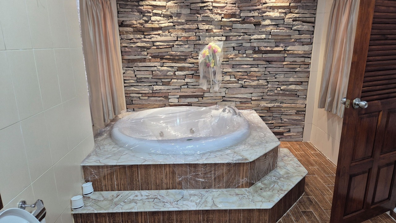 Photo of Bathroom in Kamala