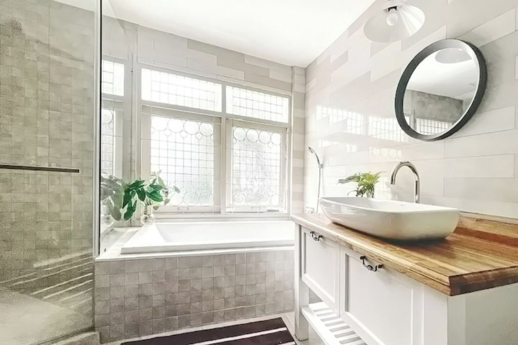 Photo of Bathroom in Ekkamai