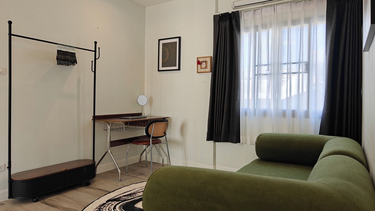 Photo of Livingroom in Khlong Tan Nuea