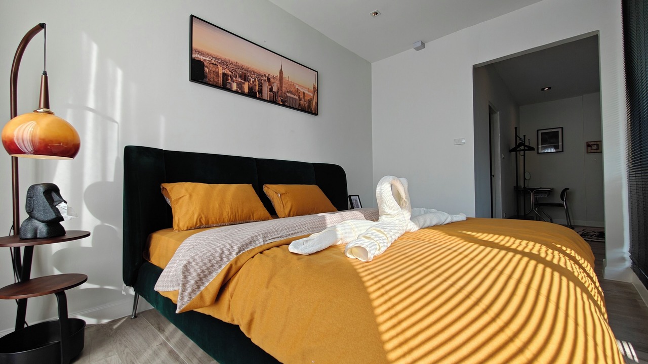 Photo of Bedroom in Khlong Tan Nuea