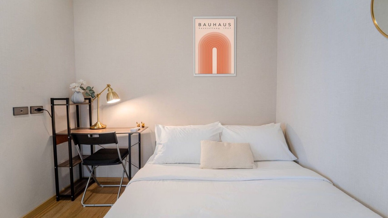 Photo of Bedroom in Khlong Toei